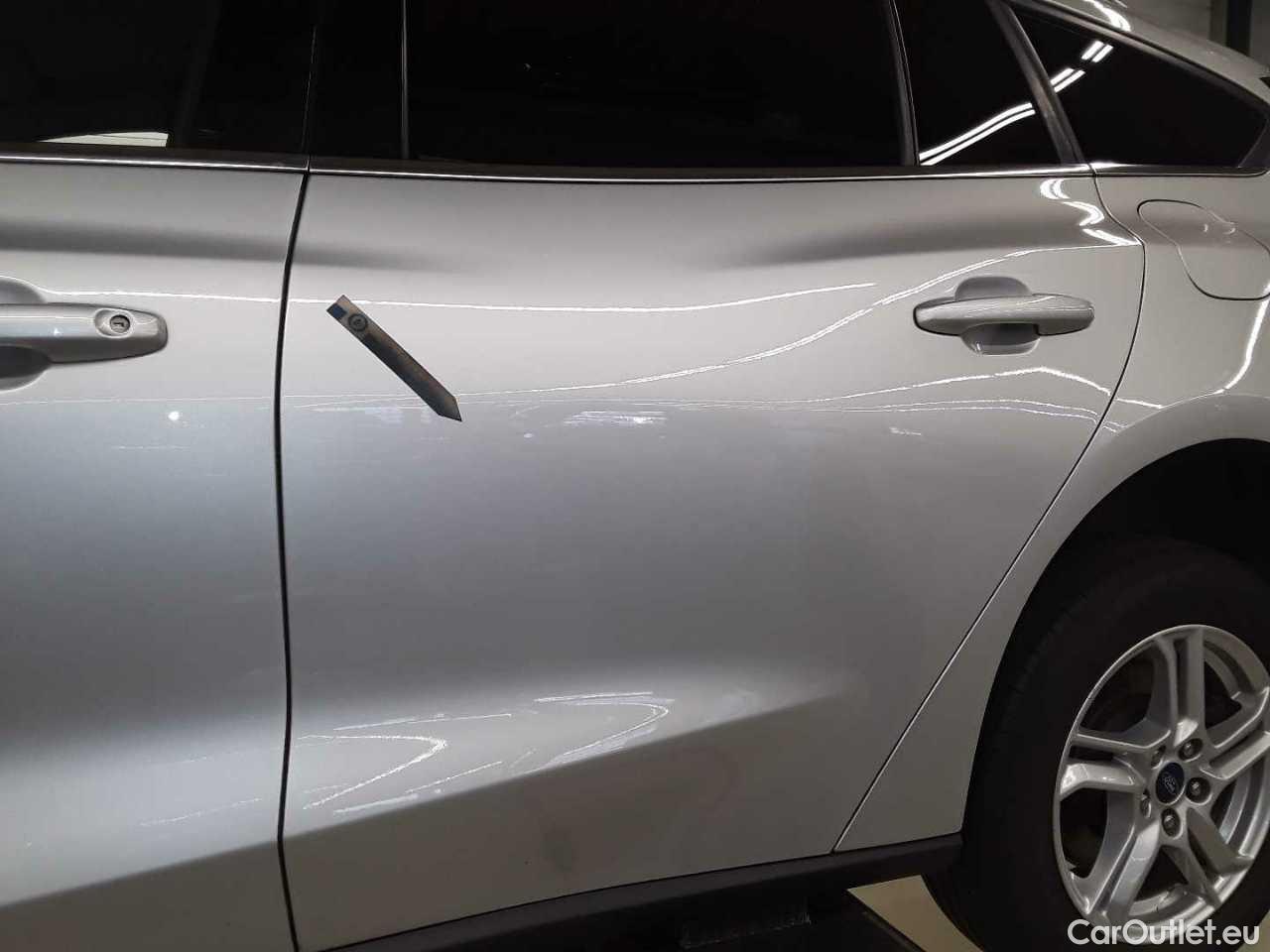 Ford  Focus Turnier 1.5 EcoBlue Start-Stopp-System COOL&CONNECT Manual Diesel  19 #36