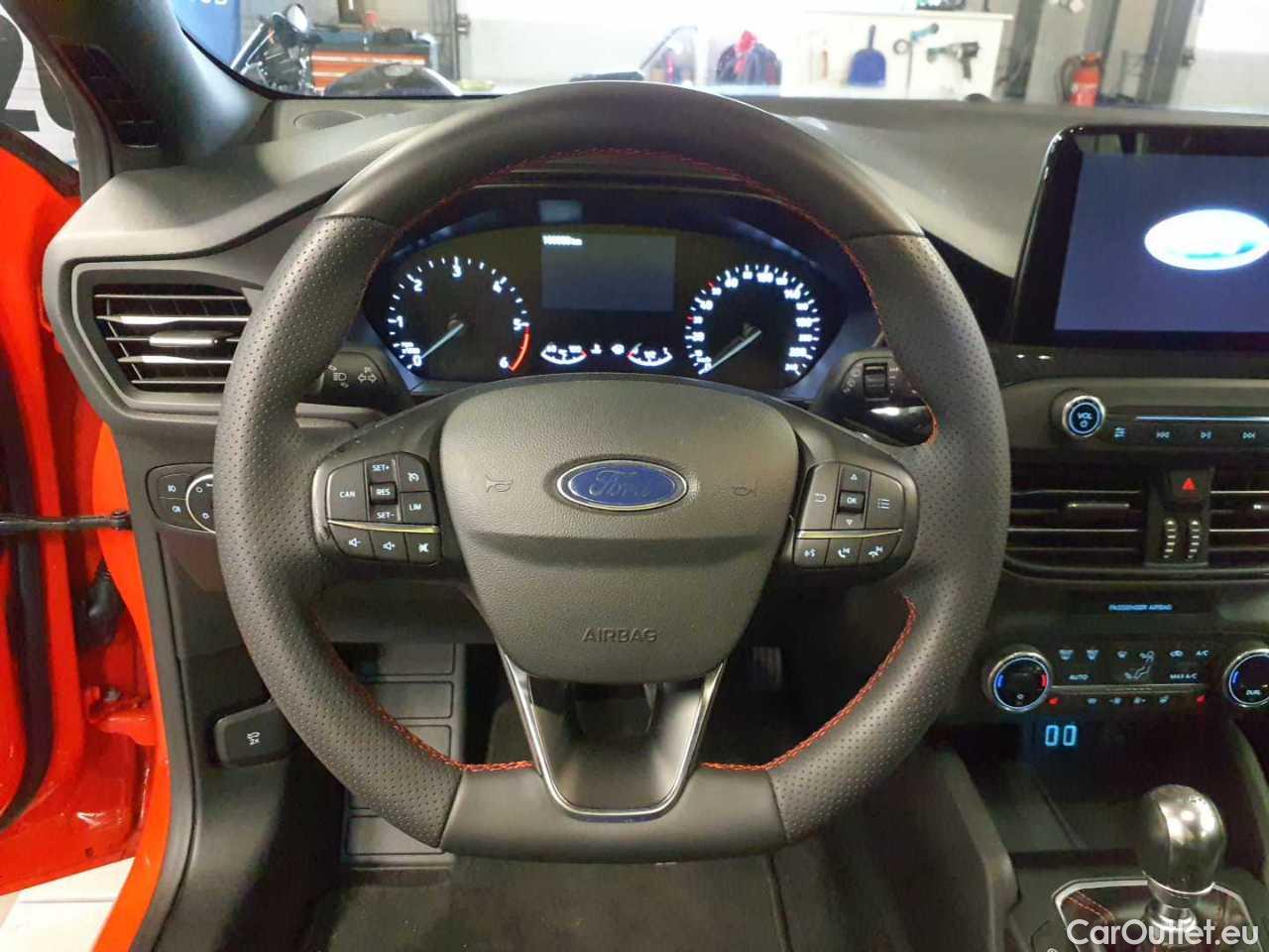 Ford  Focus Turnier 1.5 EcoBlue Start-Stopp-System ST-LINE Manual Diesel  25 #15