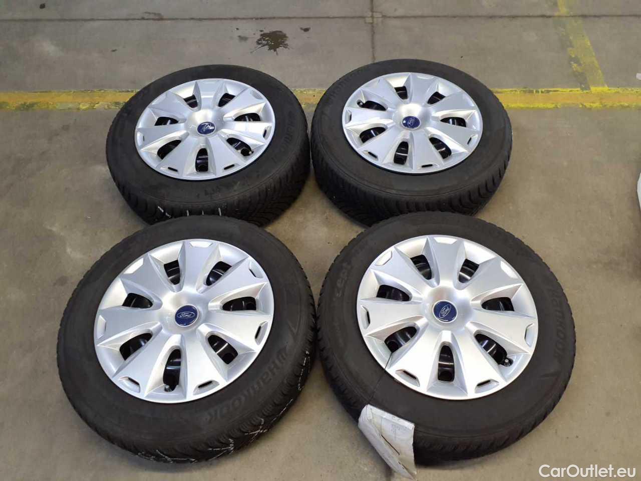 Ford  Focus Turnier 1.5 EcoBlue Start-Stopp-System ST-LINE Manual Diesel  25 #12