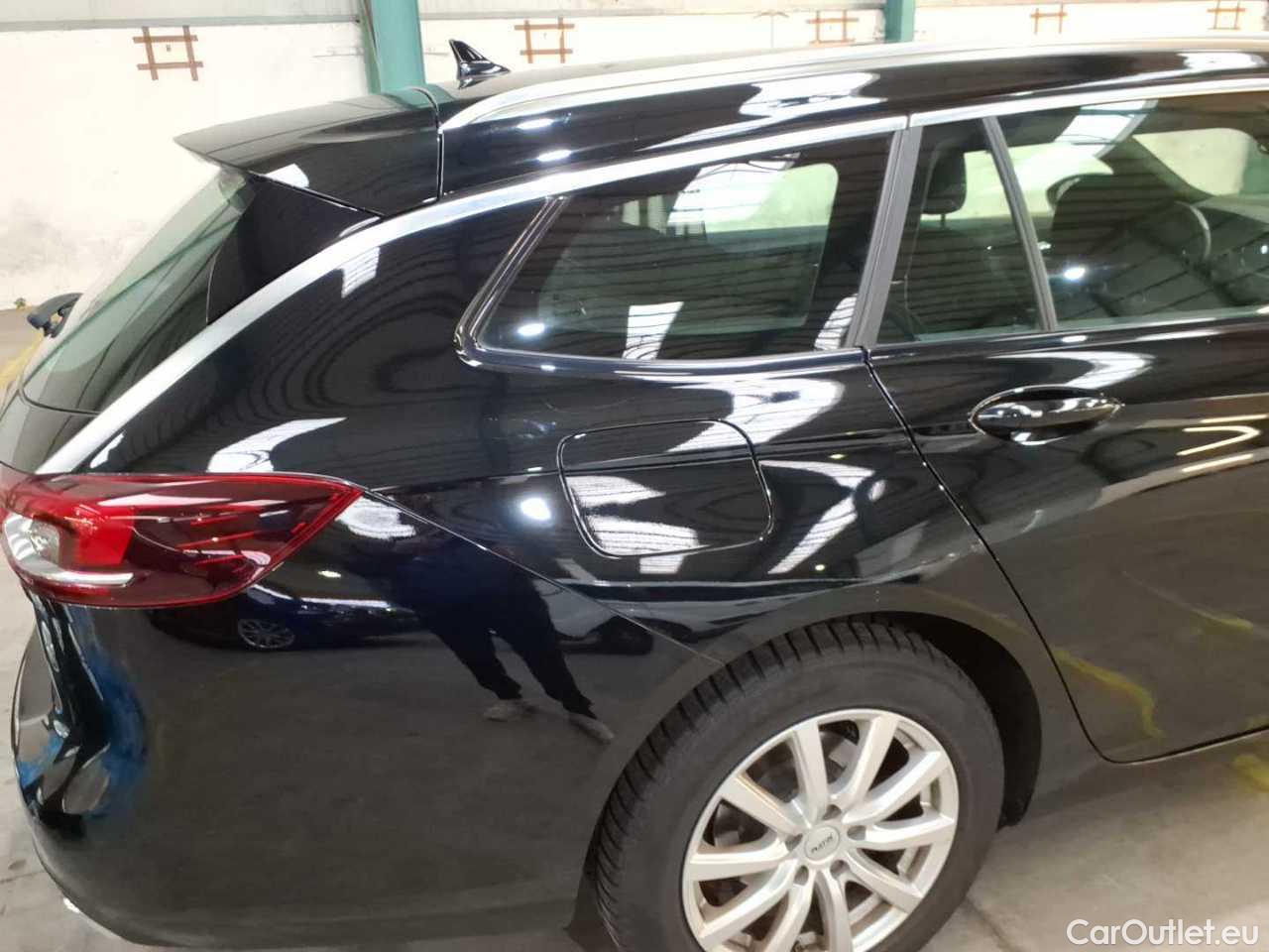 Opel  Insignia SPORTS Tourer 2.0 Diesel Aut. Business Automatic Diesel  32 #37