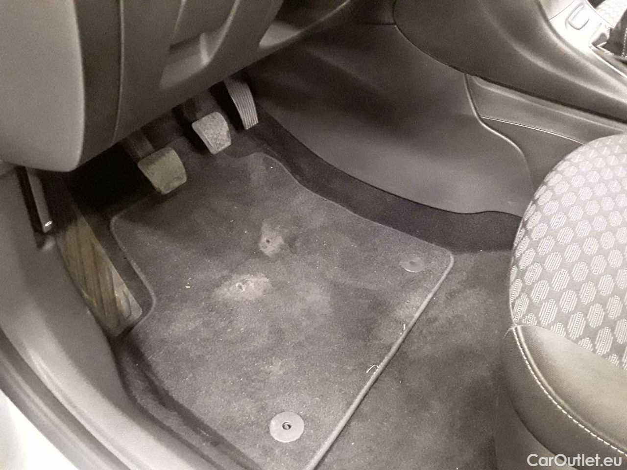 Opel  Astra 1.5 D Start/Stop Sports Tourer Edition Manual Diesel  14 #38