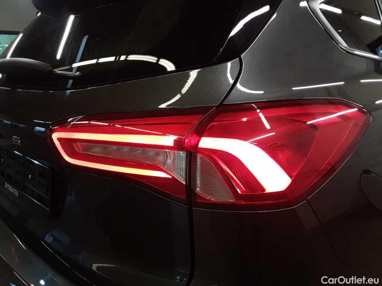 Ford  Focus Turnier 2.0 EcoBlue Start-Stopp-System Aut. TITANIUM Automatic Diesel  17 #20