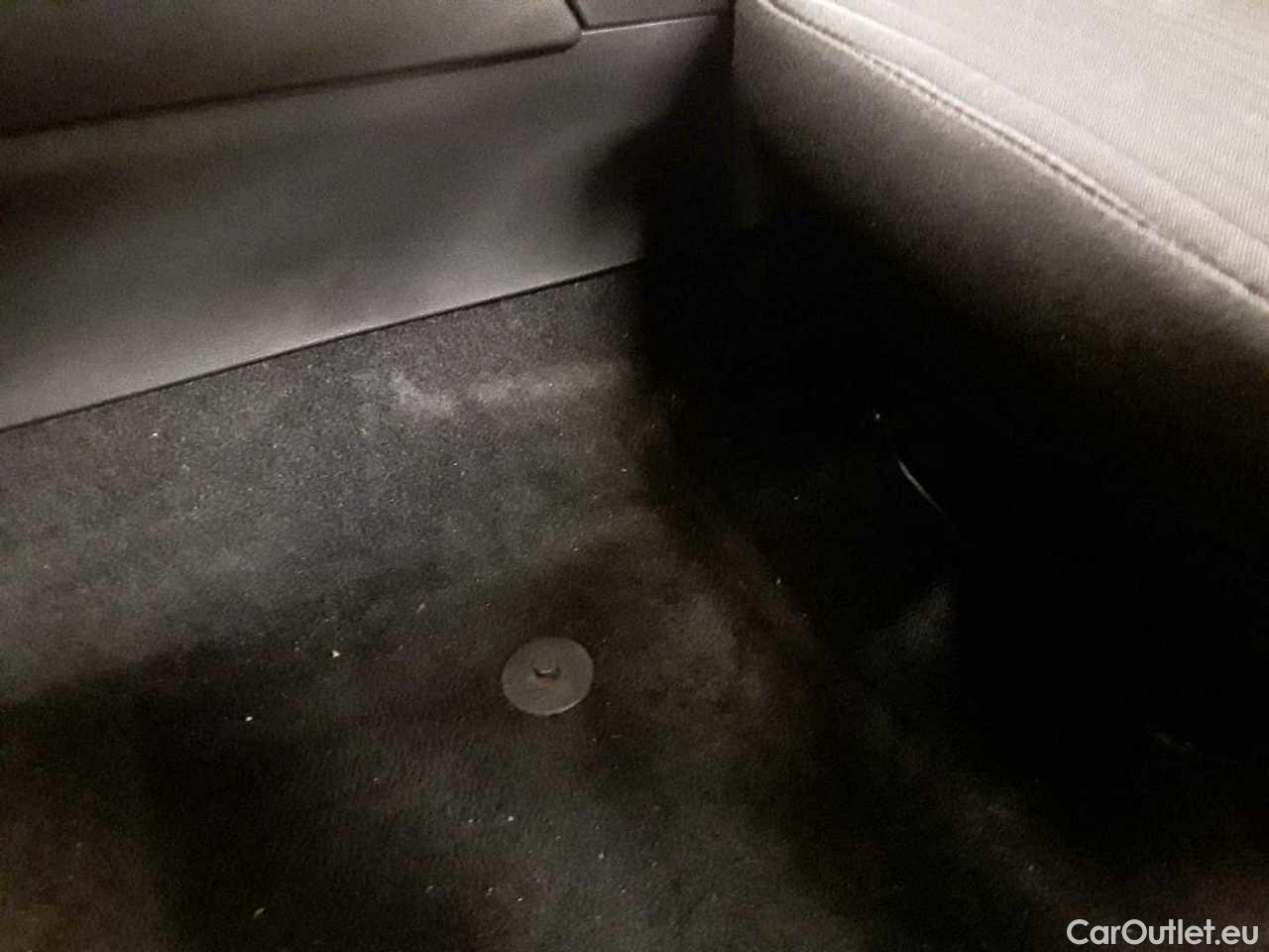 Ford  Focus Turnier 1.5 EcoBlue Start-Stopp-System TITANIUM Manual Diesel  27 #32