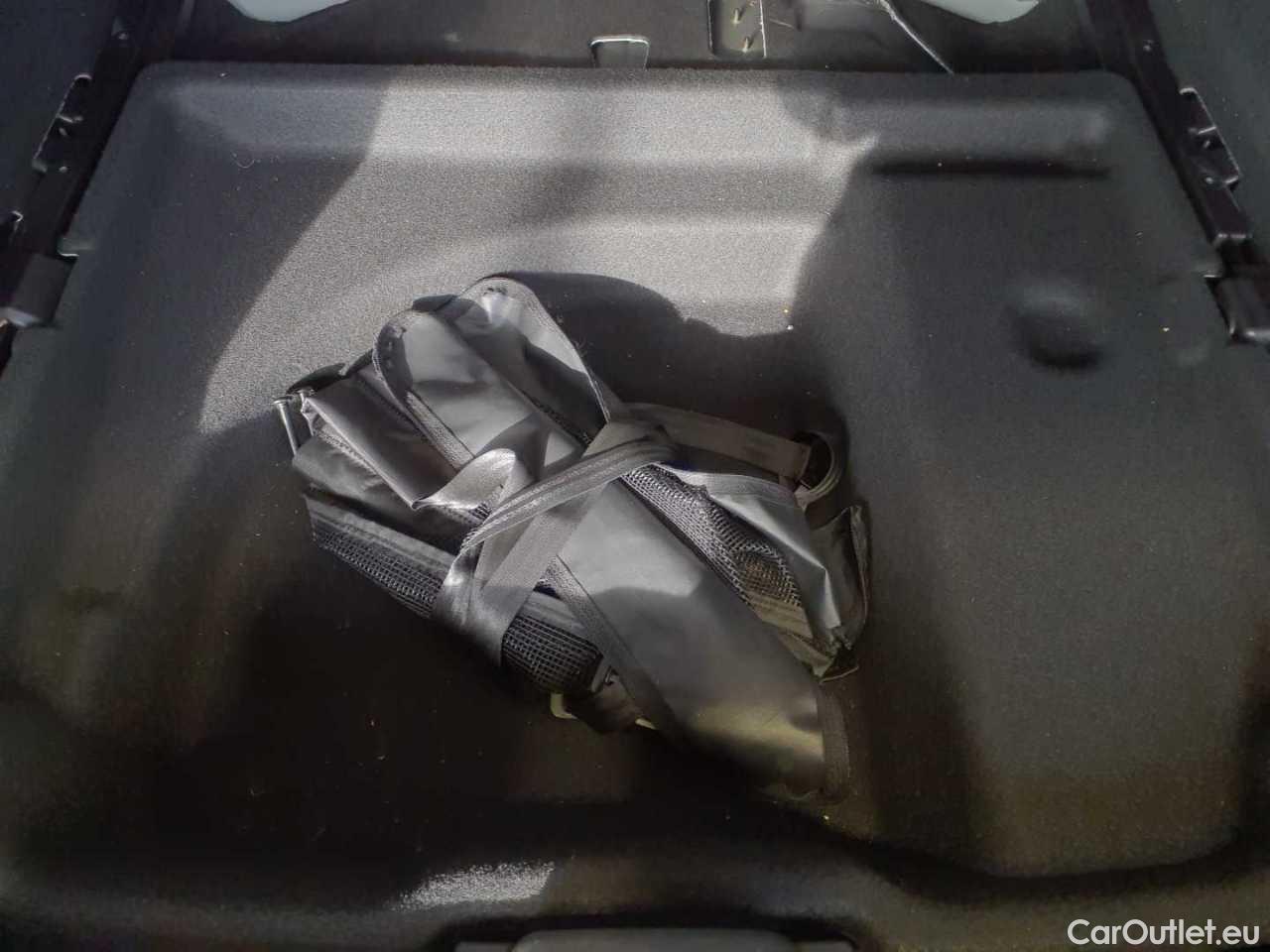 Volvo  V60 D3 Geartronic MOMENTUM PRO Automatic Diesel  34 #23