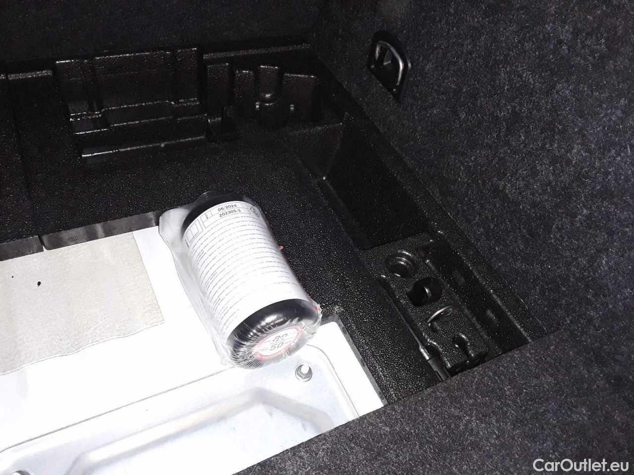 Skoda  Superb Combi 1.4 TSI iV DSG Ambition Automatic Petrol/Electric  36 #15