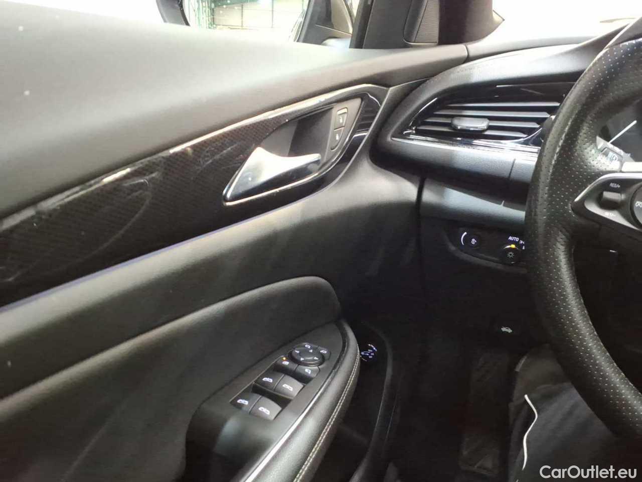 Opel  Insignia SPORTS Tourer 2.0 Diesel Aut. Business Automatic Diesel  32 #16