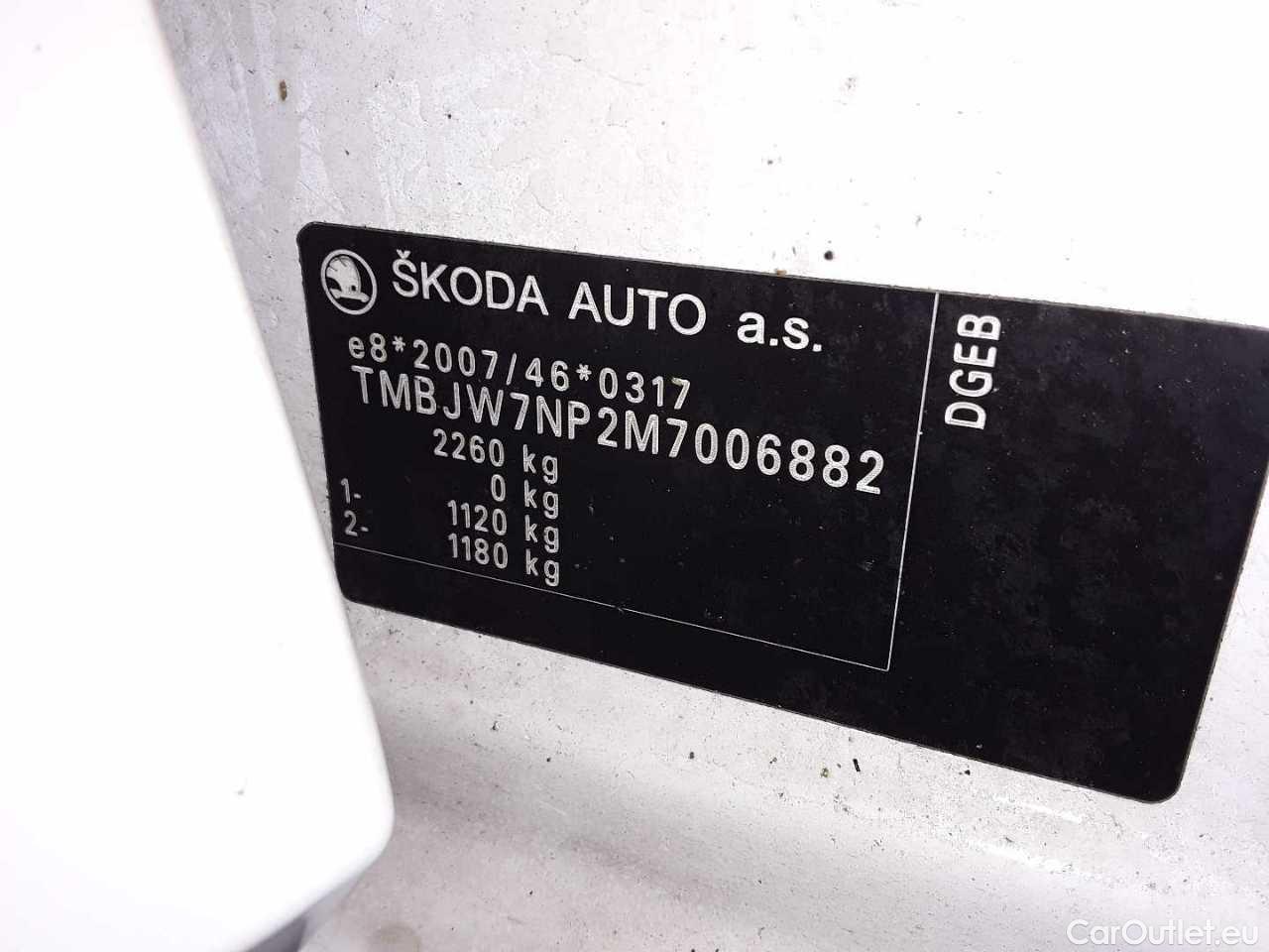 Skoda  Superb Combi 1.4 TSI iV DSG Ambition Automatic Petrol/Electric  36 #12