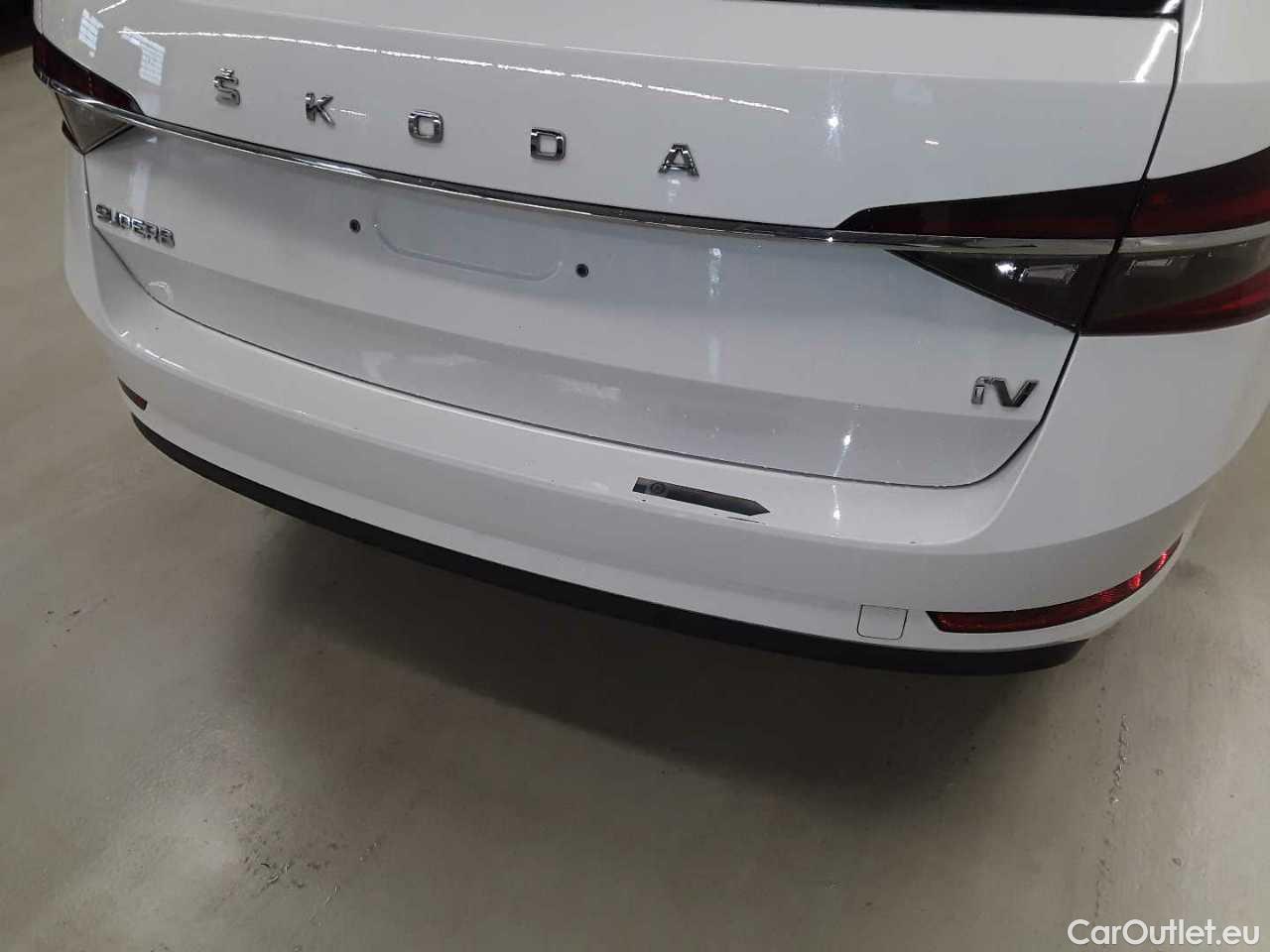 Skoda  Superb Combi 1.4 TSI iV DSG Ambition Automatic Petrol/Electric  36 #23