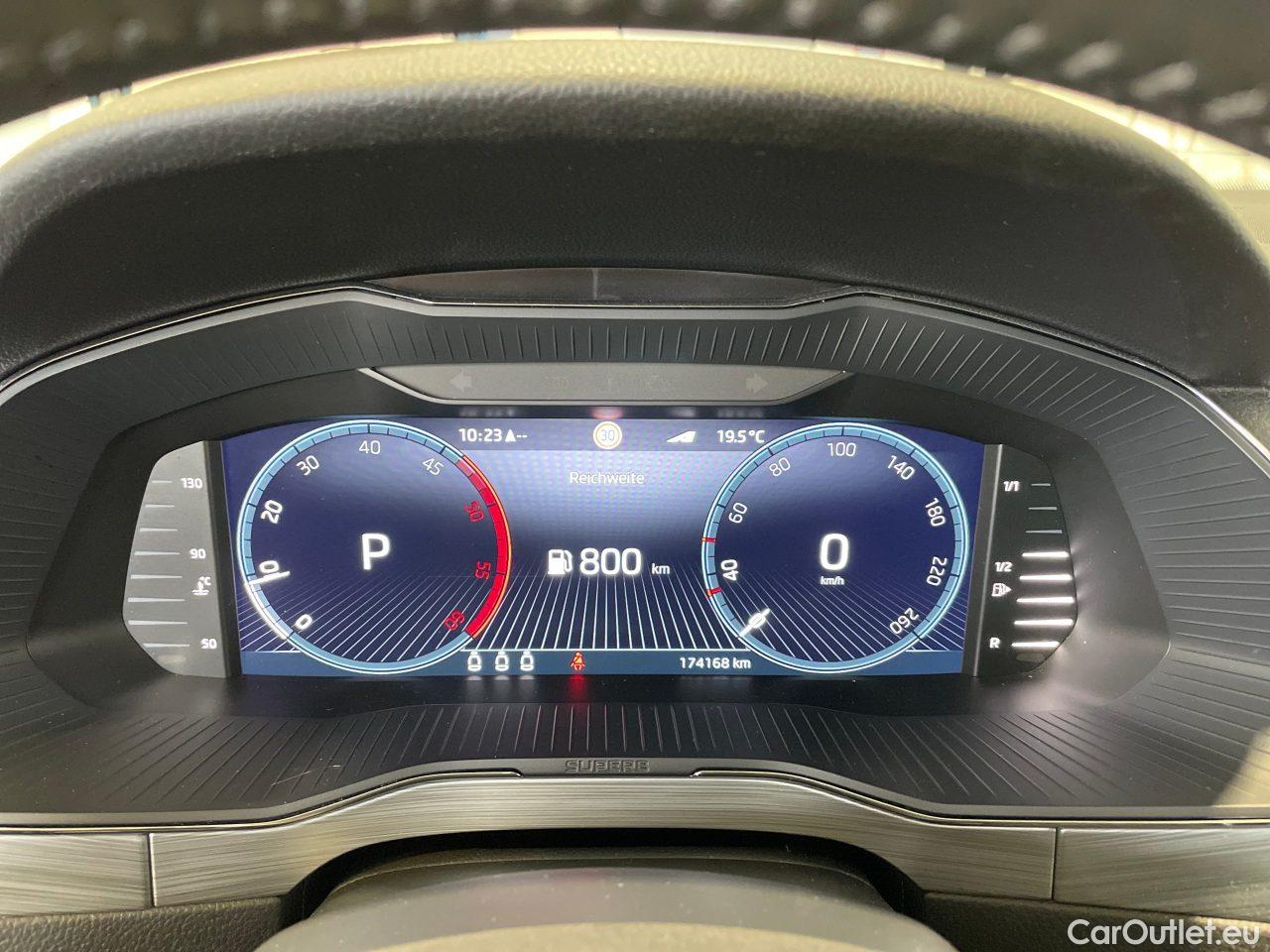 Skoda  Superb Combi 2.0 TDI DSG Ambition Automatic Diesel  23 #8