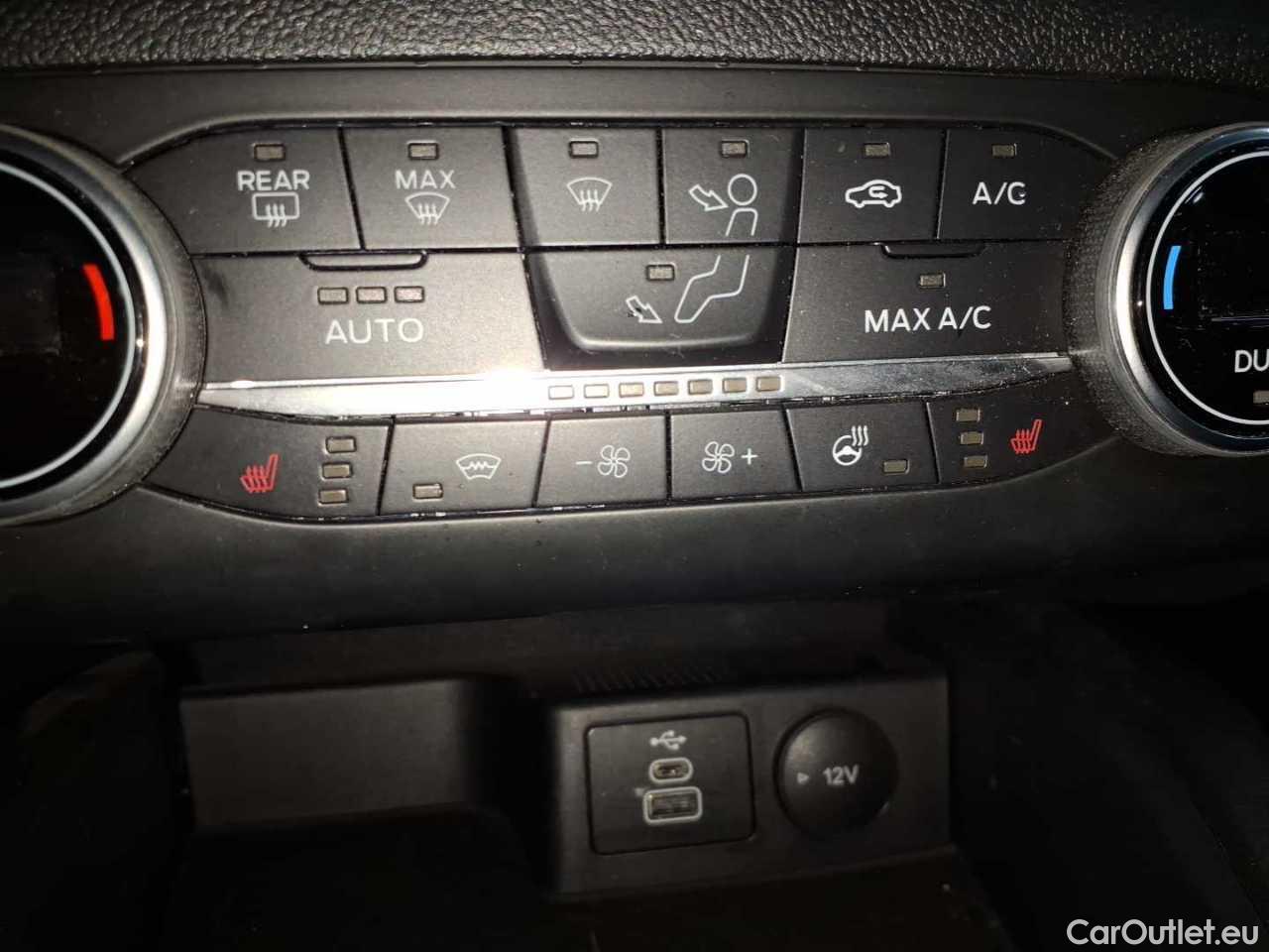 Ford  Focus Turnier 1.5 EcoBlue Start-Stopp-System Aut. TITANIUM STYLE Automatic Diesel  15 #16