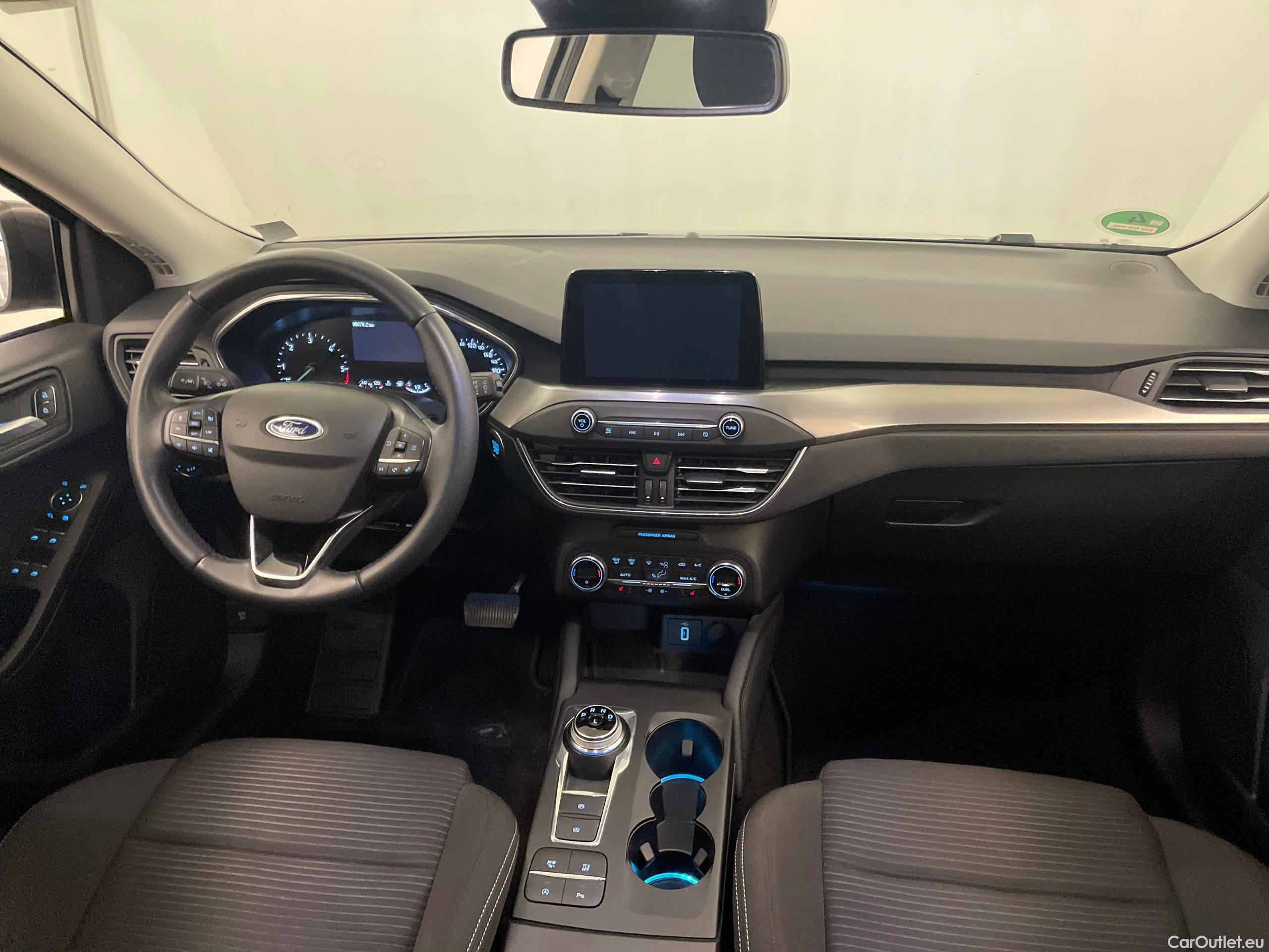 Ford  Focus Turnier 2.0 EcoBlue Start-Stopp-System Aut. TITANIUM Automatic Diesel  17 #7