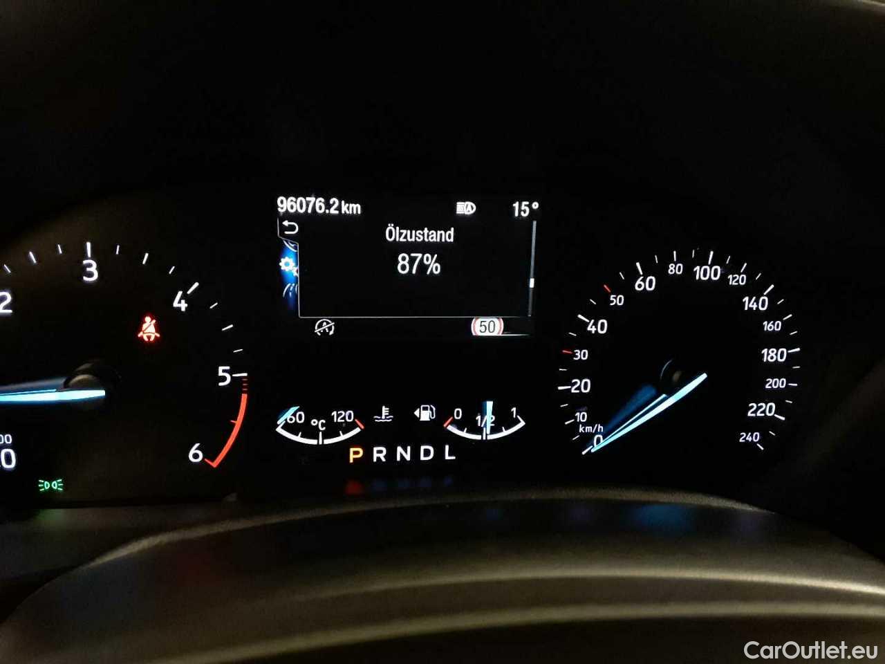 Ford  Focus Turnier 2.0 EcoBlue Start-Stopp-System Aut. TITANIUM Automatic Diesel  17 #16