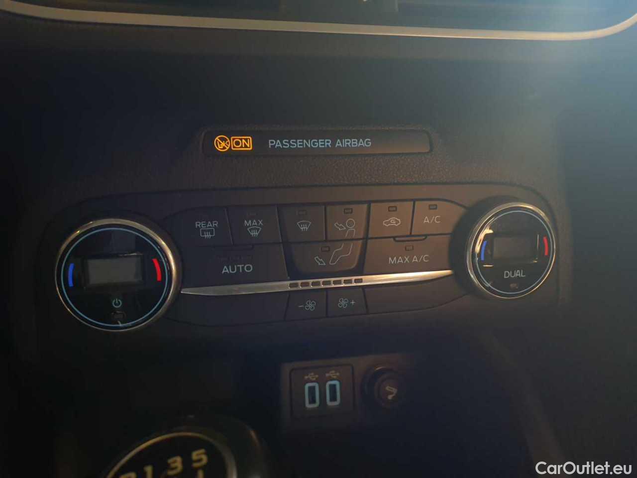 Ford  Focus Turnier 1.5 EcoBlue Start-Stopp-System COOL&CONNECT Manual Diesel  20 #14