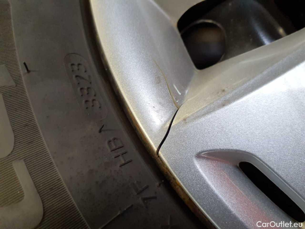 Ford  Focus Turnier 1.5 EcoBlue Start-Stopp-System ST-LINE Manual Diesel  25 #37