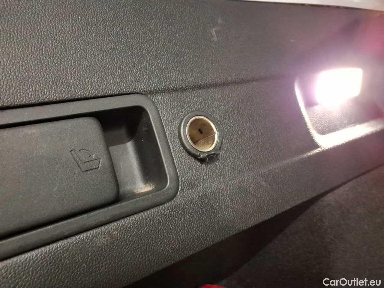 Ford  Focus Turnier 1.5 EcoBlue Start-Stopp-System COOL&CONNECT Manual Diesel  21 #36