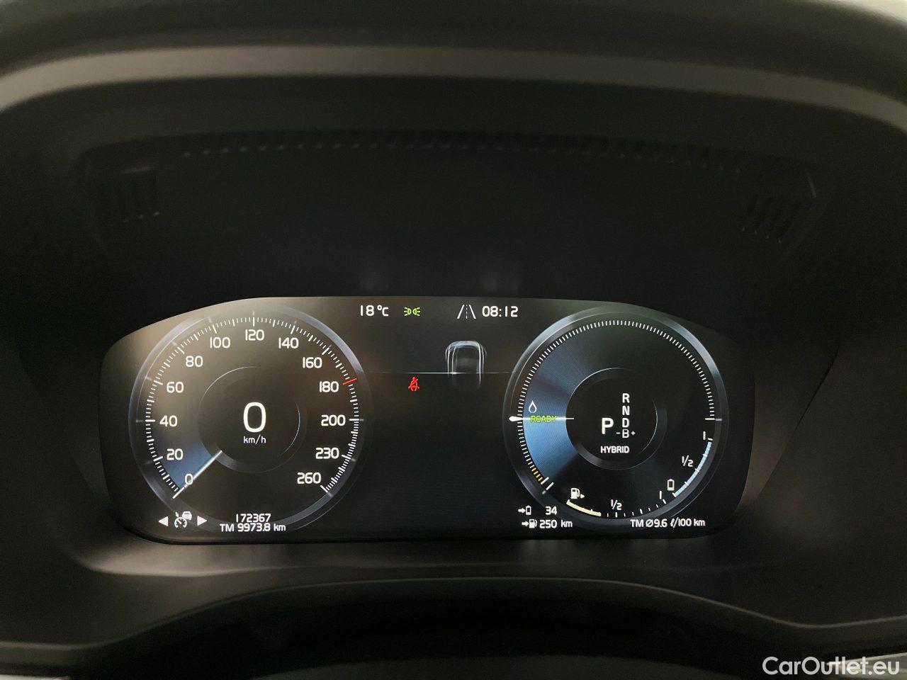 Volvo  XC60 T6 AWD Recharge Geartronic R-Design Automatic Petrol/Electric  60 #8