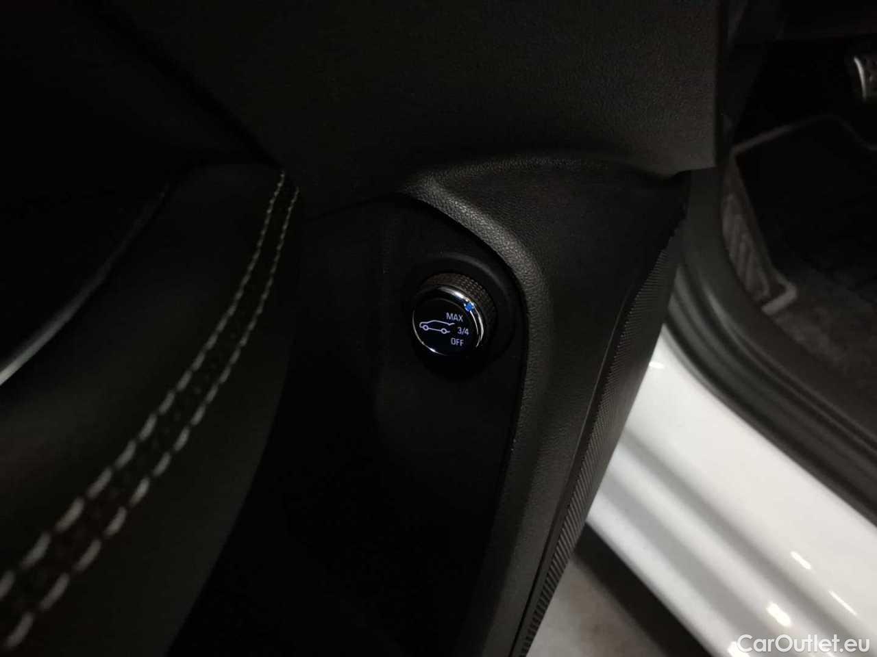 Opel  Insignia SPORTS Tourer 2.0 Diesel Aut. Business Automatic Diesel  40 #23