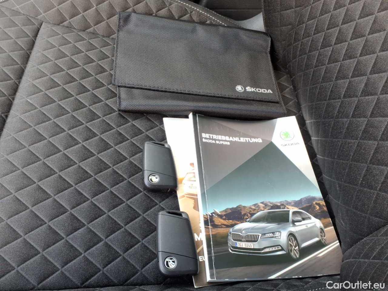 Skoda  Superb Combi 2.0 TDI DSG Ambition Automatic Diesel  39 #29