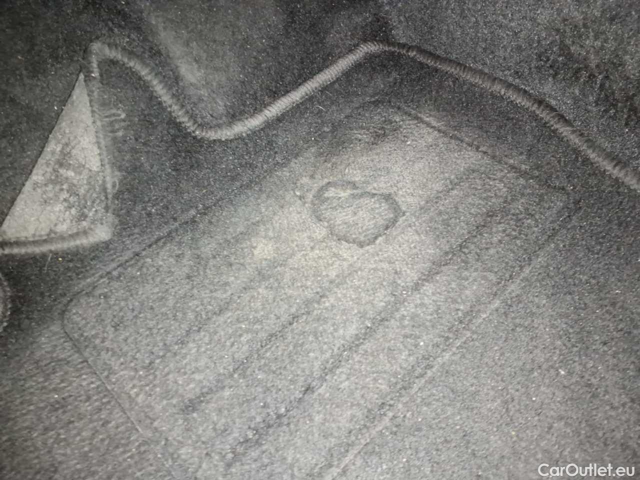 Skoda  Superb Combi 2.0 TDI DSG Ambition Automatic Diesel  39 #47