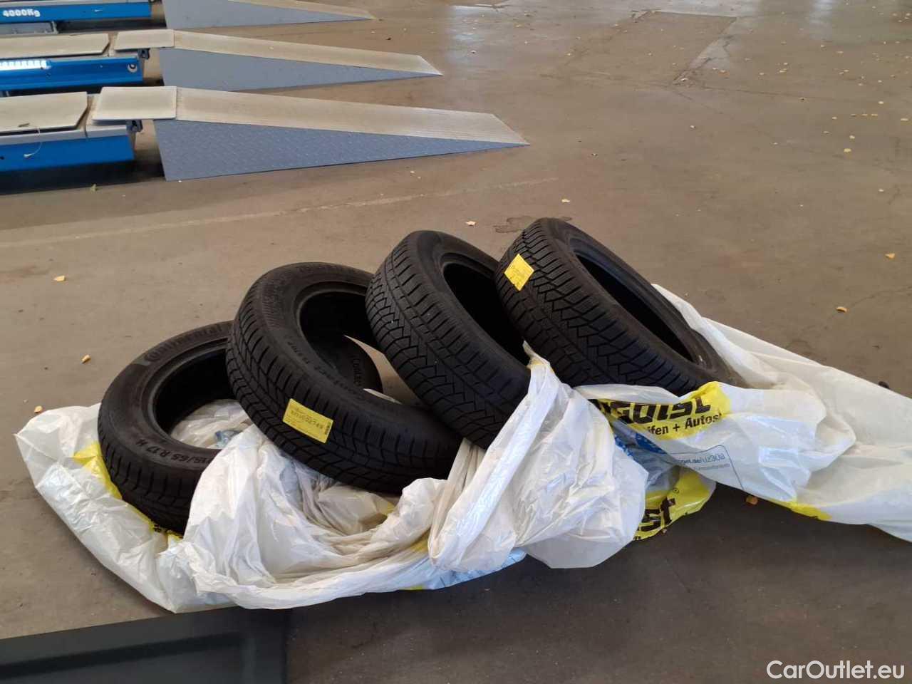 Audi  Q3 35 TDI S tronic - Automatic Diesel  54 #11