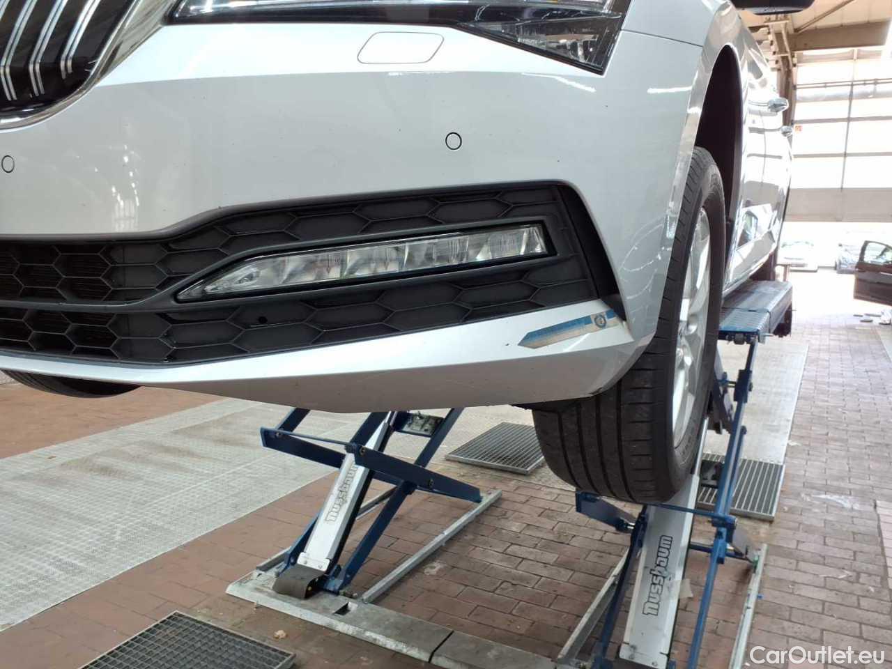 Skoda  Superb Combi 2.0 TDI DSG Ambition Automatic Diesel  39 #34