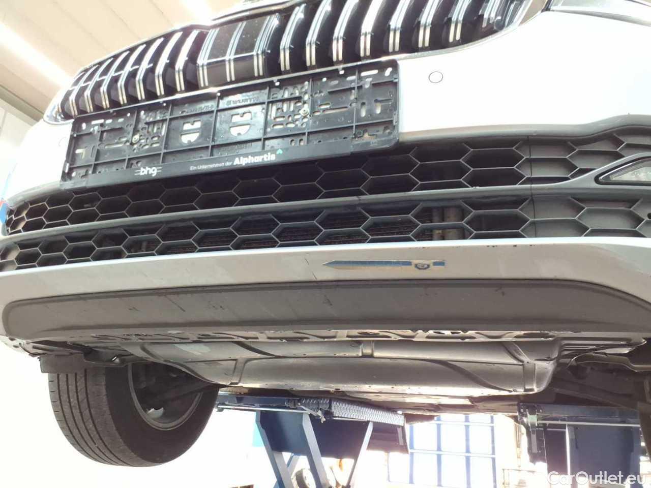 Skoda  Superb Combi 2.0 TDI DSG Ambition Automatic Diesel  39 #42