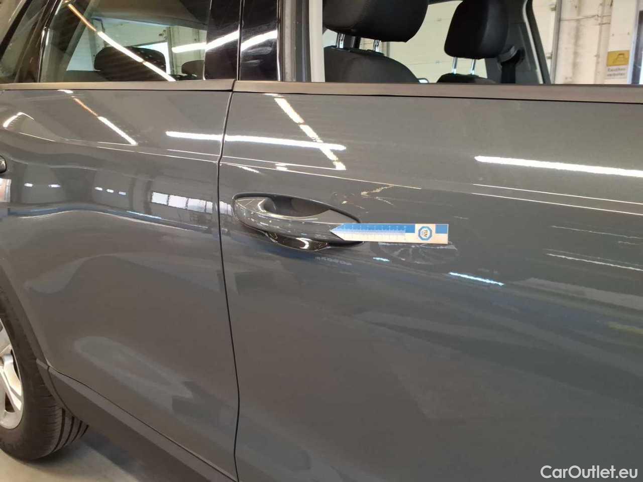 Audi  Q3 35 TDI S tronic - Automatic Diesel  54 #49