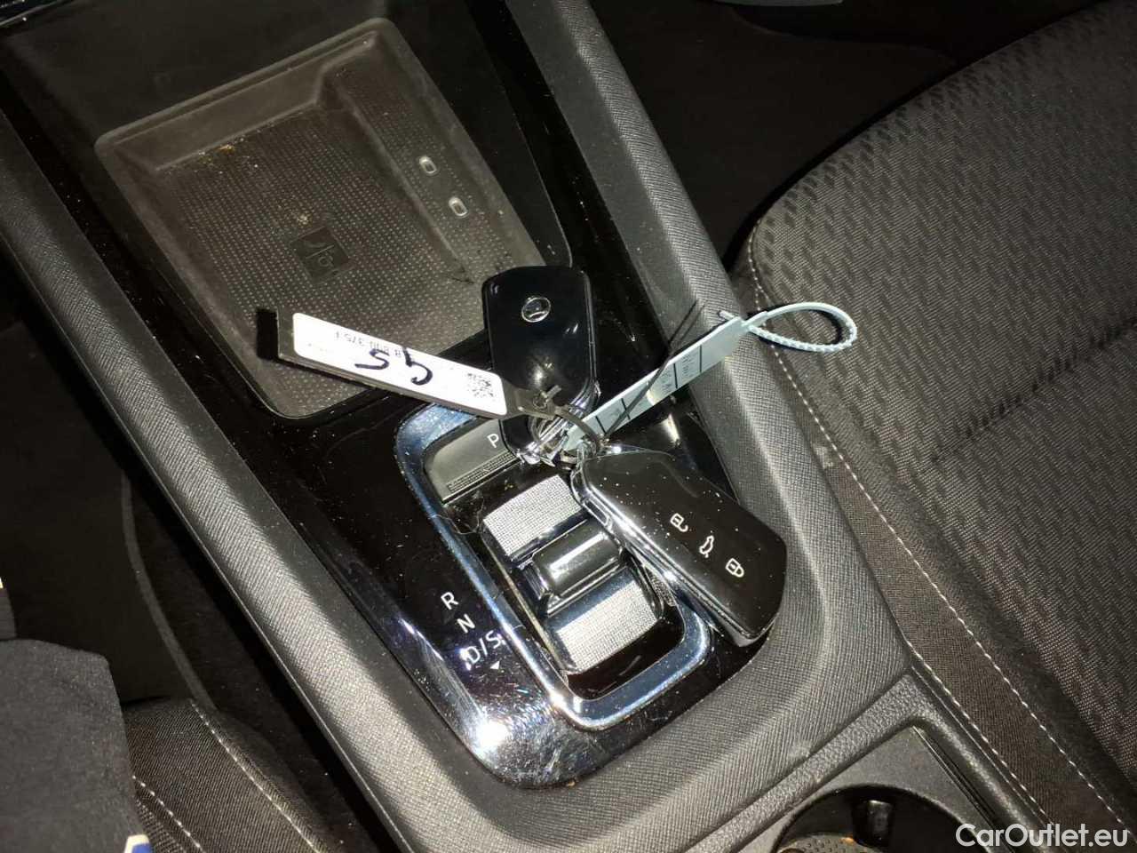 Skoda  Octavia Combi 2.0 TDI DSG Style Automatic Diesel  56 #32