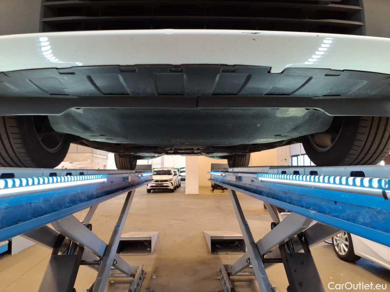 Opel  Insignia SPORTS Tourer 2.0 Diesel Aut. Business Automatic Diesel  40 #25