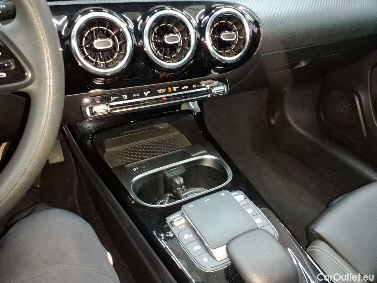 Mercedes  A-Klasse 250 e 8G-DCT Style - Automatic Petrol/Electric  48 #14