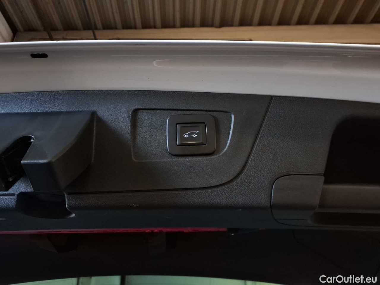 Opel  Insignia SPORTS Tourer 2.0 Diesel Aut. Business Automatic Diesel  40 #17