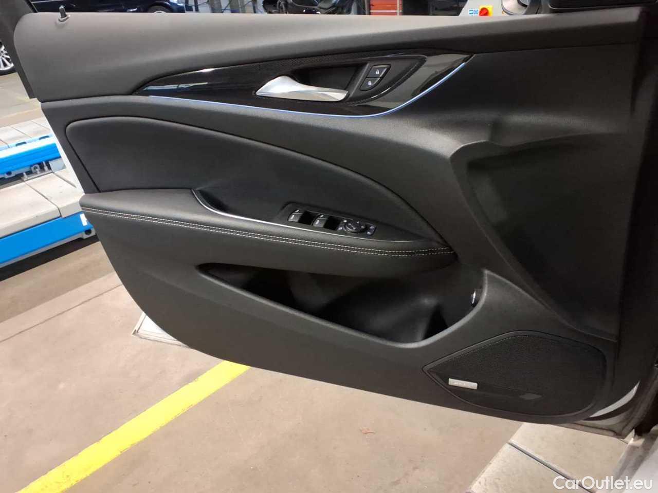 Opel  Insignia SPORTS Tourer 2.0 Diesel Aut. Business Automatic Diesel  49 #18