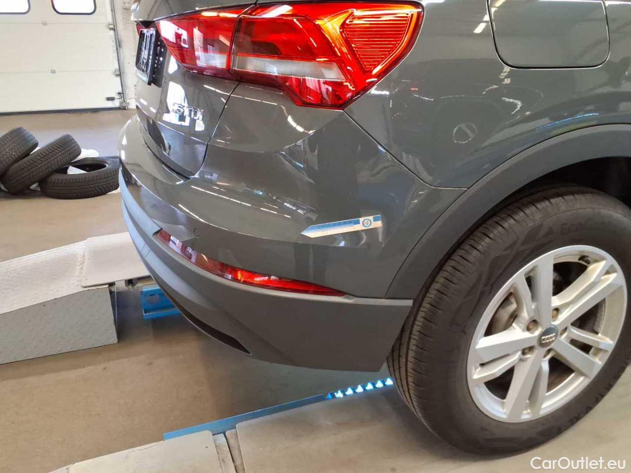 Audi  Q3 35 TDI S tronic - Automatic Diesel  54 #35