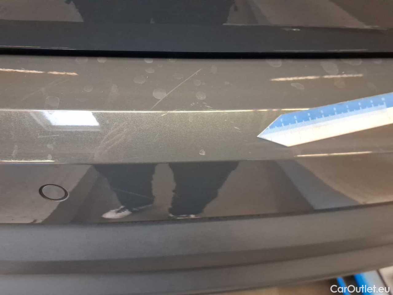 Audi  Q3 35 TDI S tronic - Automatic Diesel  54 #40