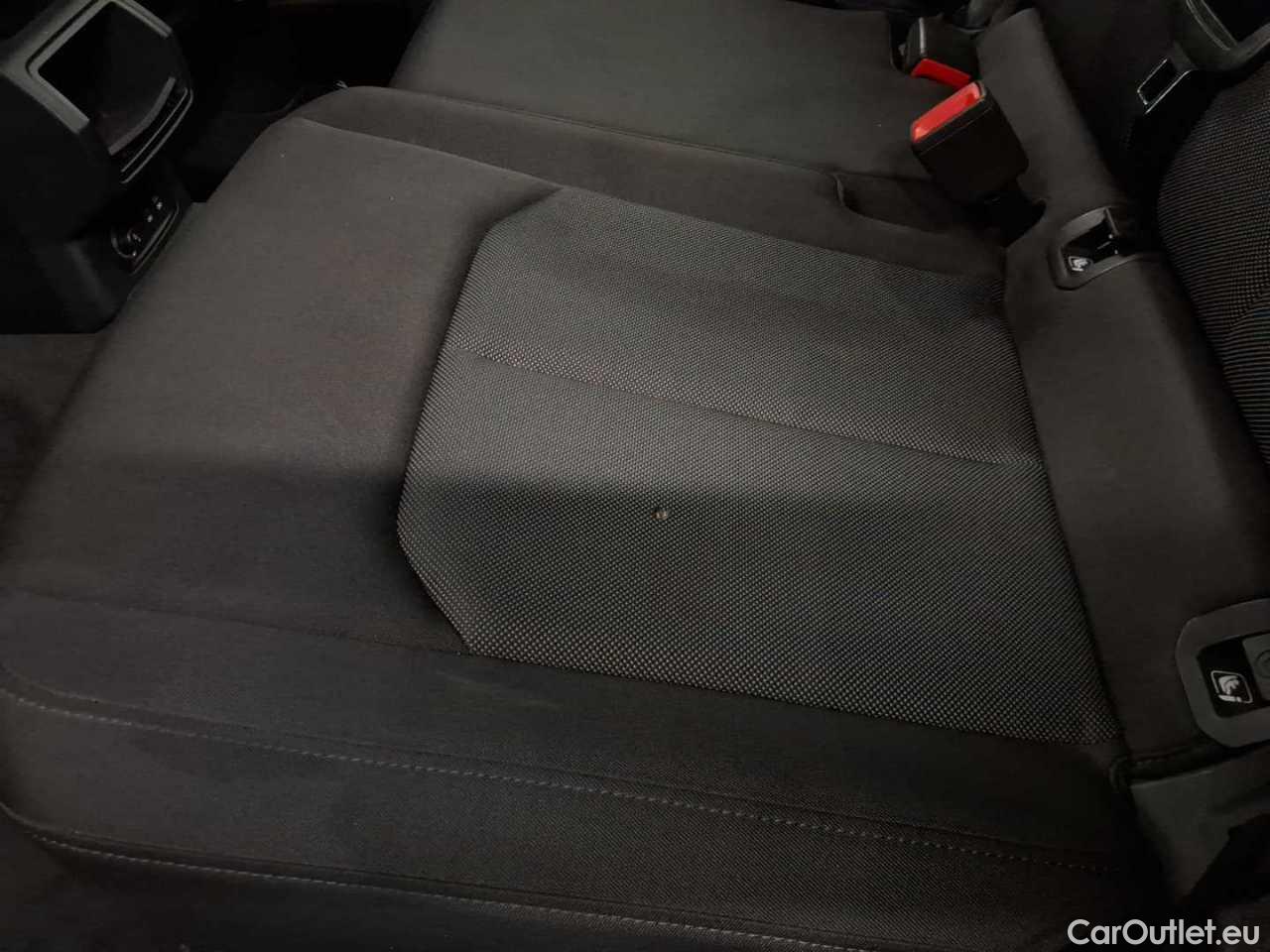 Audi  Q3 35 TDI S tronic - Automatic Diesel  54 #29