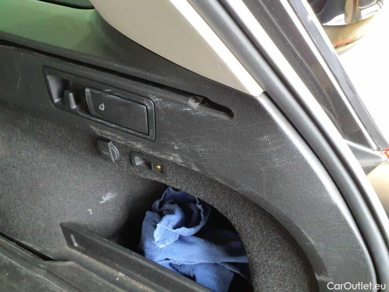 Volkswagen  Passat Variant 1.4 TSI Plug-In-Hybrid DSG GTE Automatic Petrol/Electric  38 #28