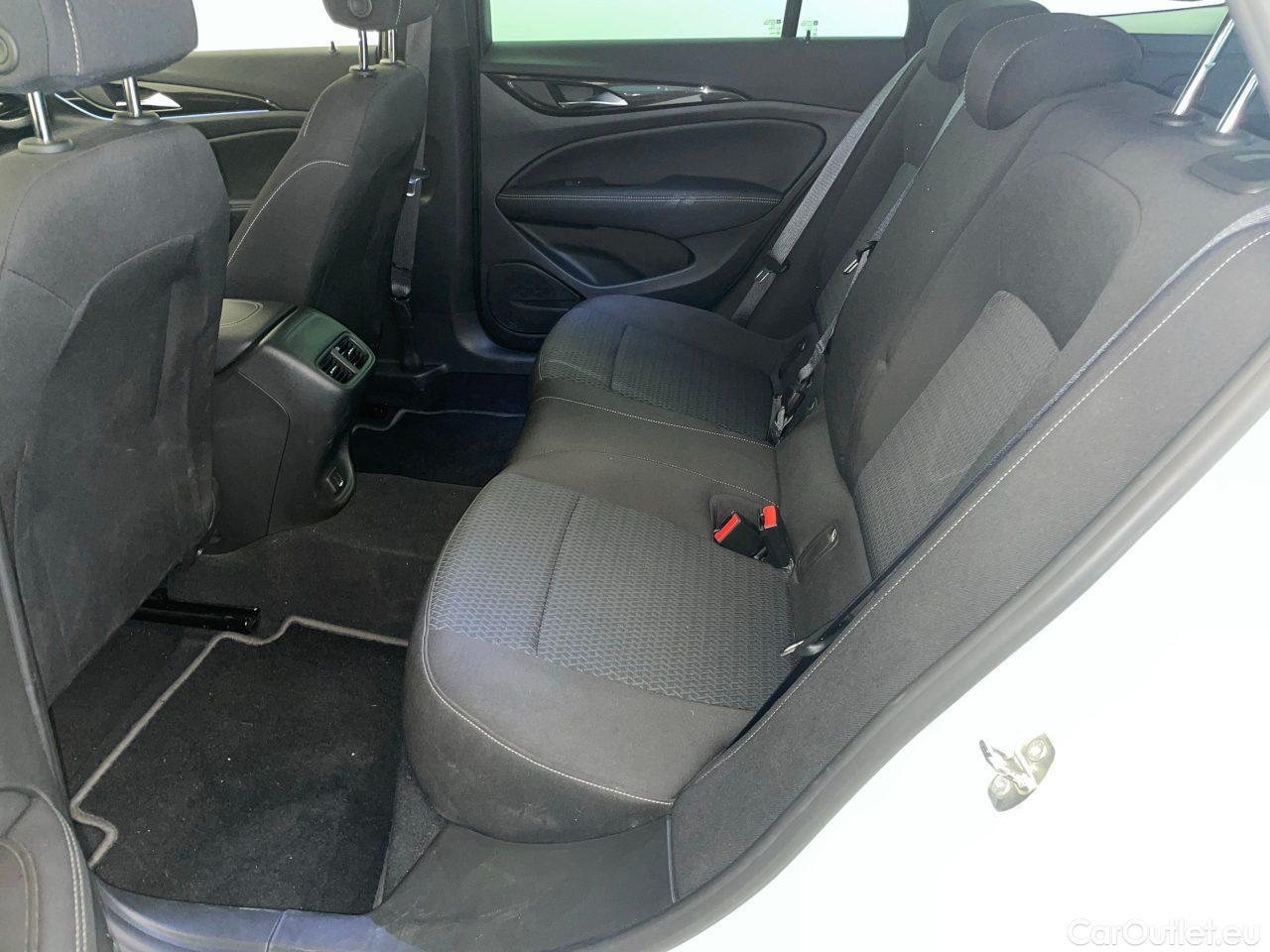 Opel  Insignia SPORTS Tourer 2.0 Diesel Aut. Business Automatic Diesel  40 #9