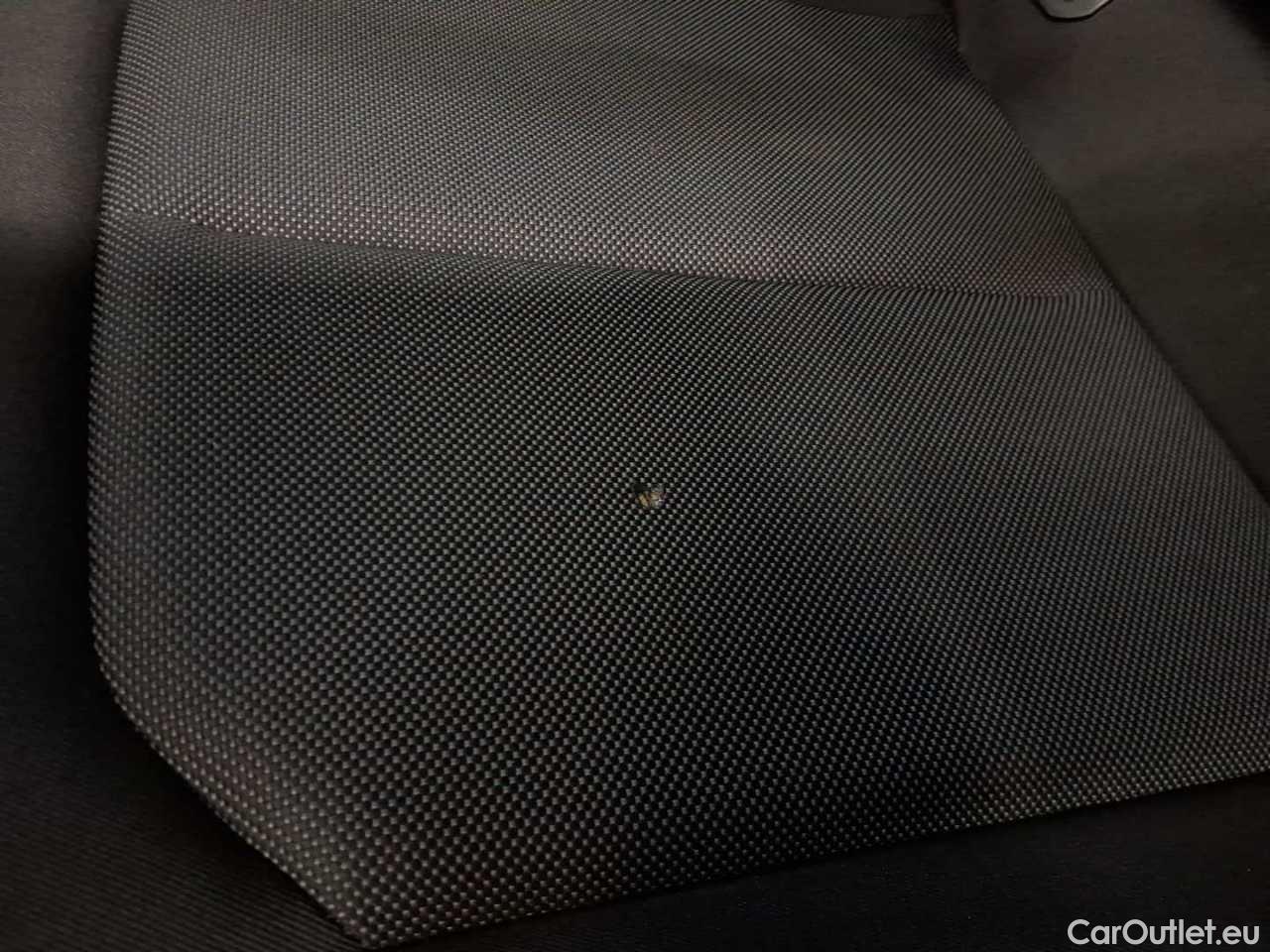 Audi  Q3 35 TDI S tronic - Automatic Diesel  54 #30