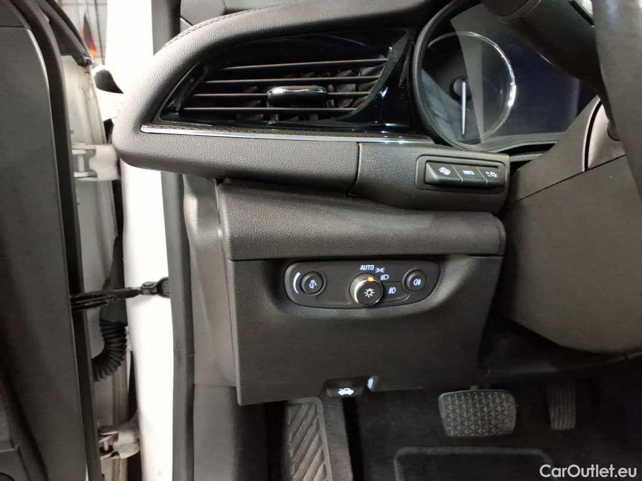 Opel  Insignia SPORTS Tourer 2.0 Diesel Aut. Business Automatic Diesel  49 #17