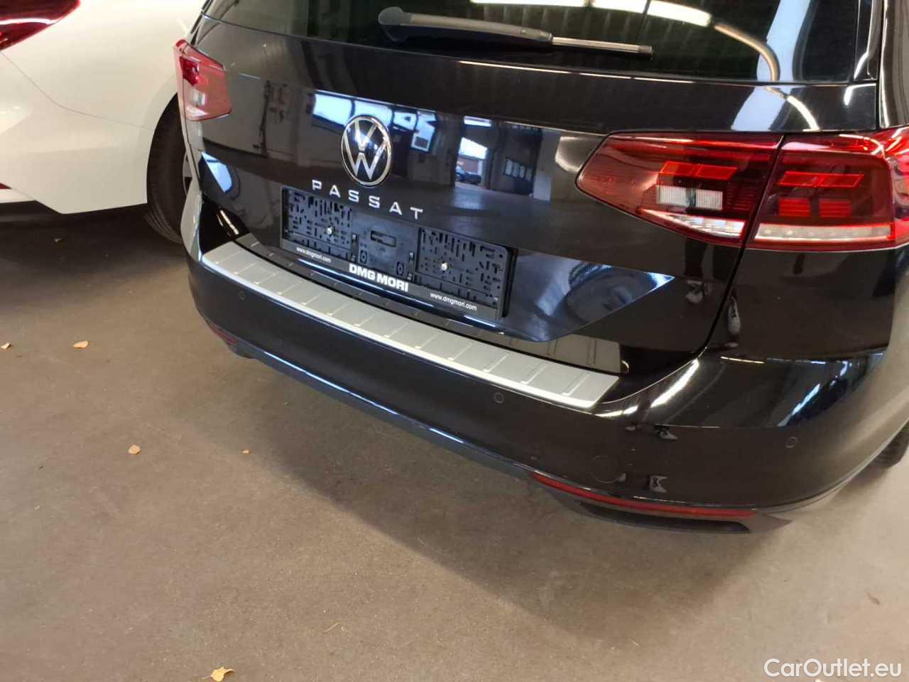 Volkswagen  Passat Variant 2.0 TDI SCR Business Manual Diesel  51 #25