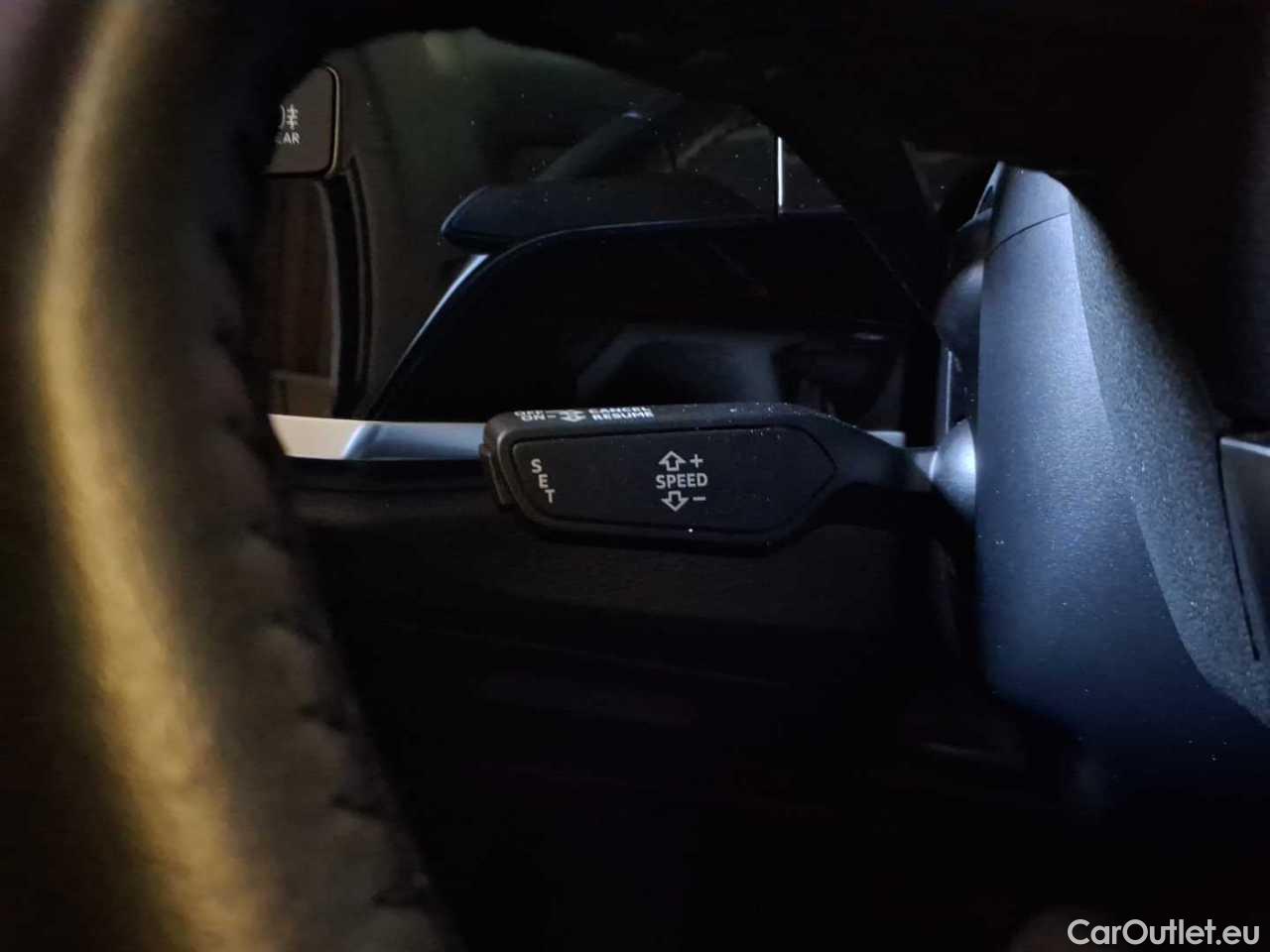 Audi  Q3 35 TDI S tronic - Automatic Diesel  54 #21