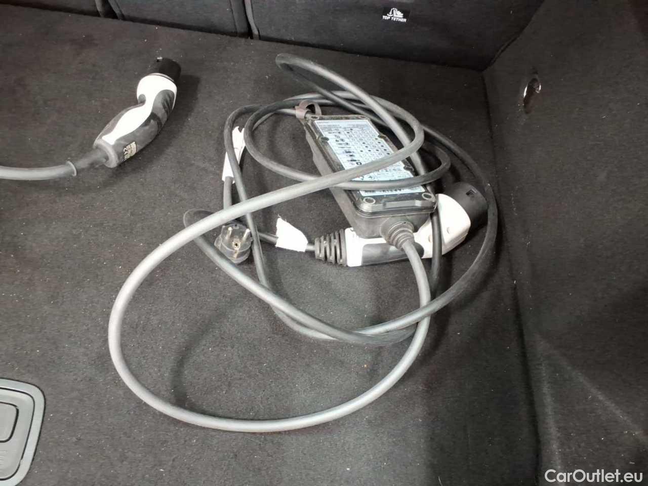 Mercedes  A-Klasse 250 e 8G-DCT Style - Automatic Petrol/Electric  48 #23