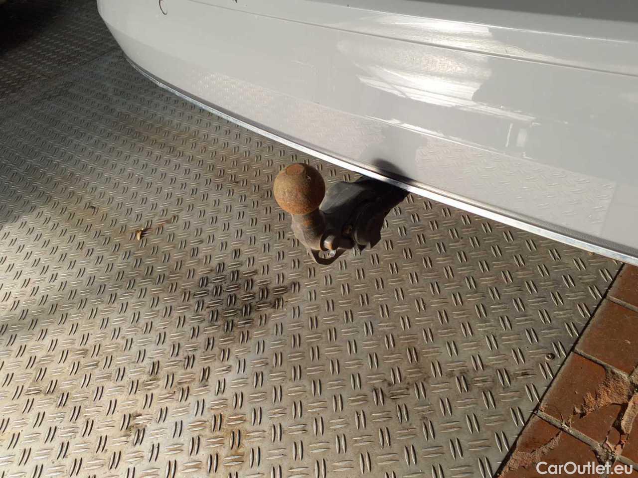 Volkswagen  Golf  Variant 2.0 TDI SCR DSG Style Automatic Diesel  58 #25