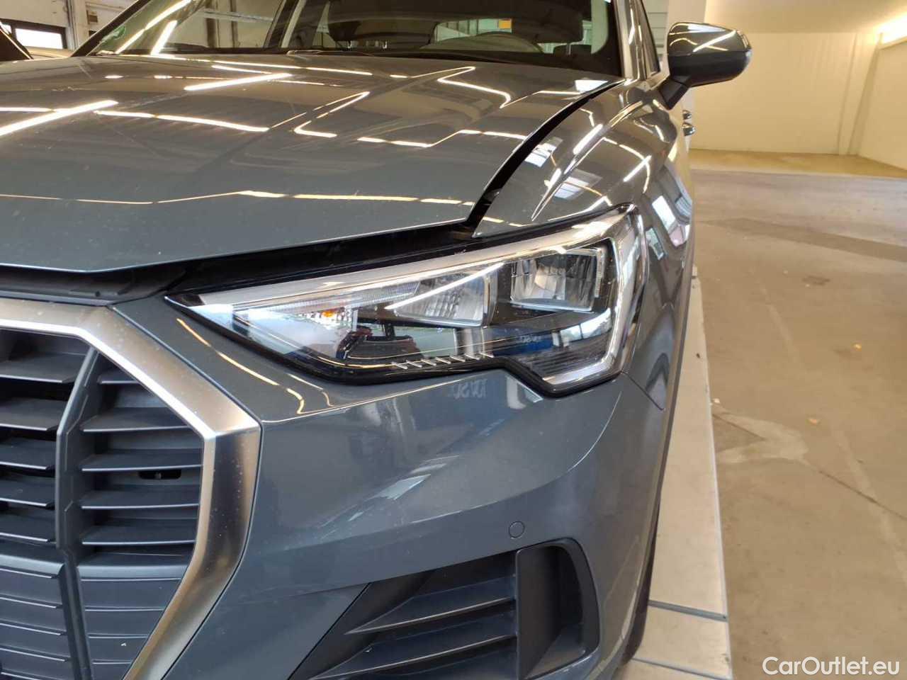 Audi  Q3 35 TDI S tronic - Automatic Diesel  54 #23