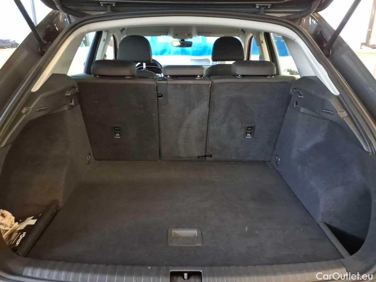 Audi  Q3 35 TDI S tronic - Automatic Diesel  54 #5