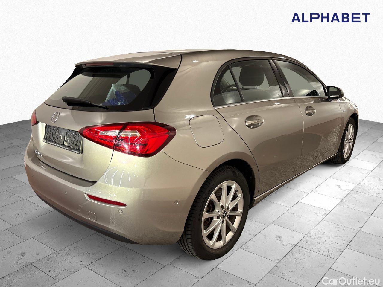 Mercedes  A-Klasse 250 e 8G-DCT Style - Automatic Petrol/Electric  48 #4