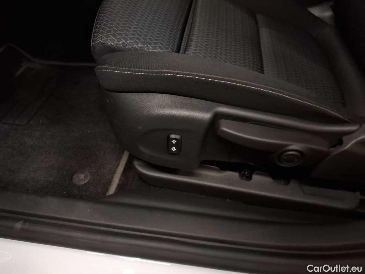 Opel  Insignia SPORTS Tourer 2.0 Diesel Aut. Business Automatic Diesel  40 #24