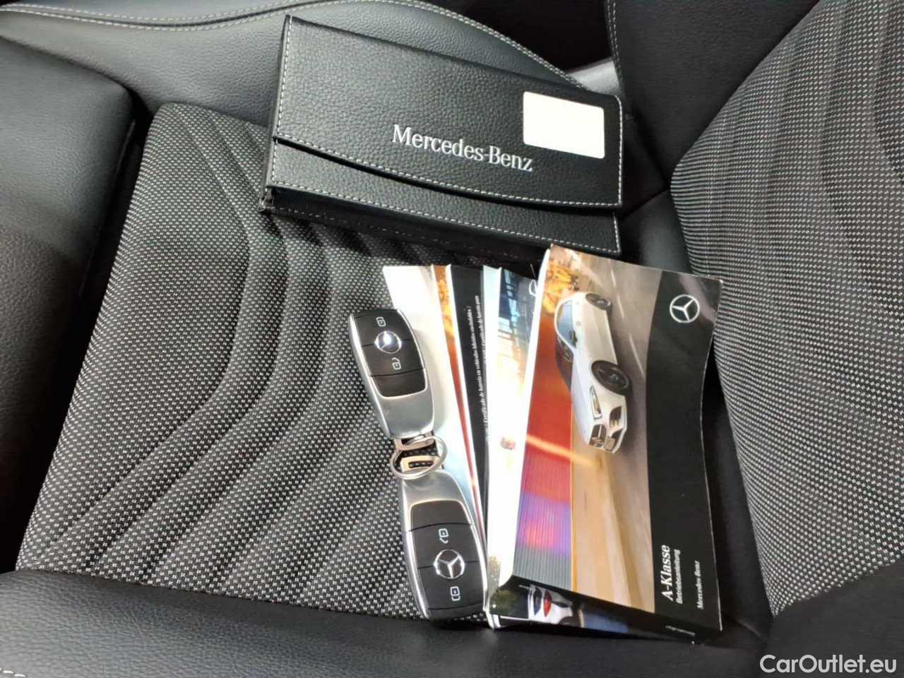 Mercedes  A-Klasse 250 e 8G-DCT Style - Automatic Petrol/Electric  48 #28