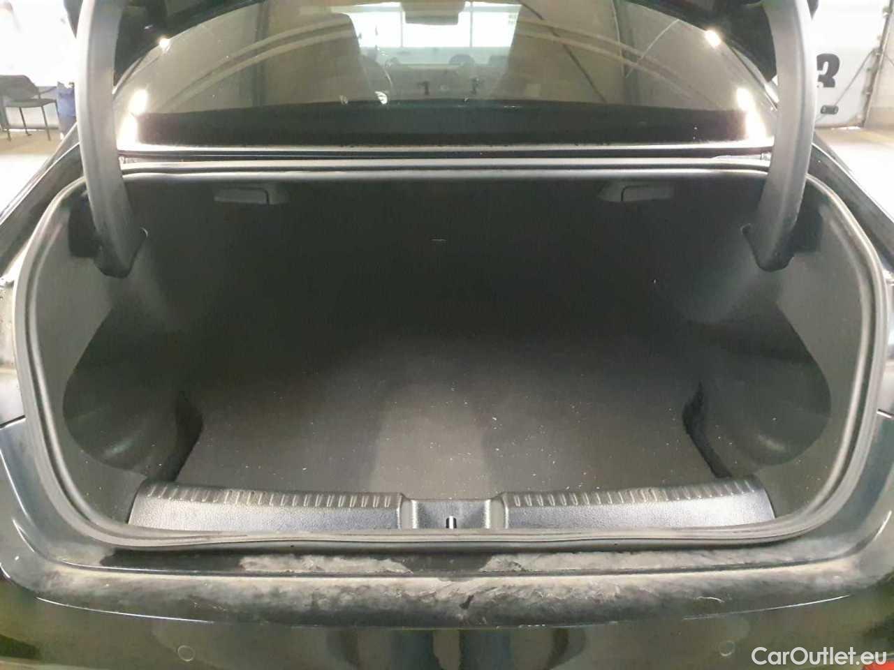 Mercedes  CLA-Klasse 250 e 8G-DCT AMG Line Automatic Petrol/Electric  47 #5