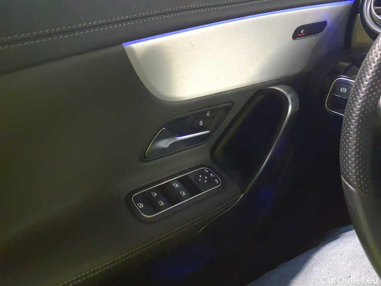 Mercedes  CLA-Klasse 250 e 8G-DCT AMG Line Automatic Petrol/Electric  47 #24